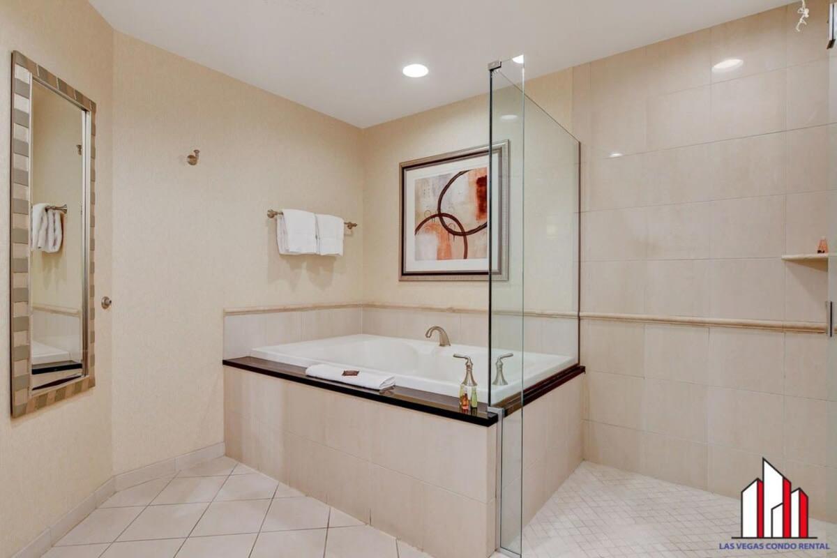 Mgm Signature-15-709 Strip View Jacuzzi Studio Лас-Вегас Экстерьер фото